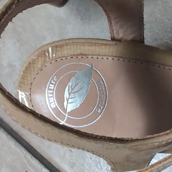 NWOT Nurture high heeled sandal - Picture 2 of 4